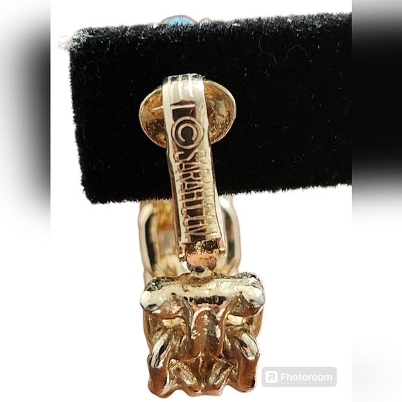 Sarah Coventry Gold Tone Clip On Earrings With 3 Rhinestones - Picture 3 of 3